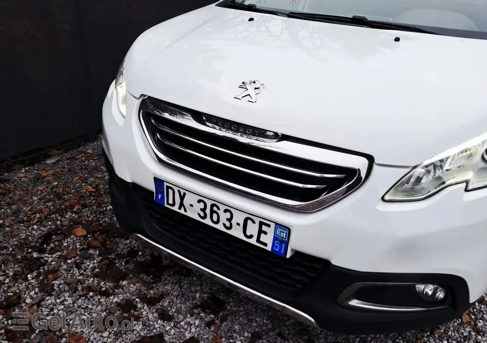 PEUGEOT 2008 BlueHDi 100 STOP & START Allure