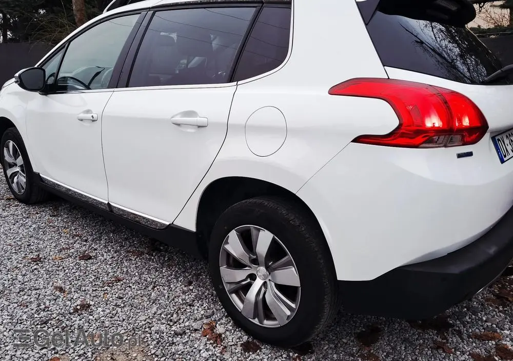 PEUGEOT 2008 BlueHDi 100 STOP & START Allure