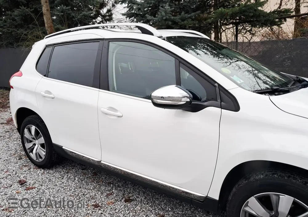 PEUGEOT 2008 BlueHDi 100 STOP & START Allure