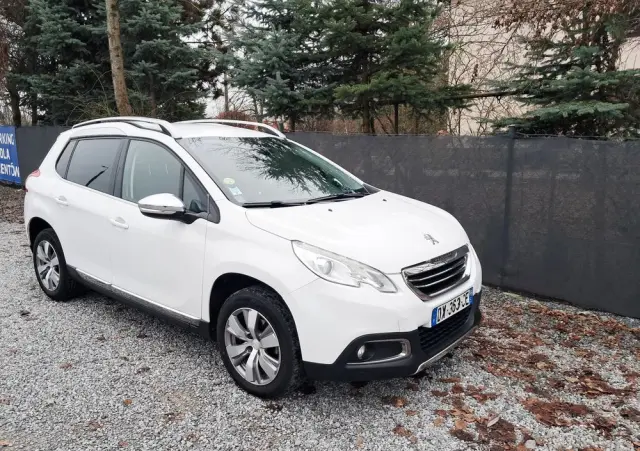 PEUGEOT 2008 BlueHDi 100 STOP & START Allure