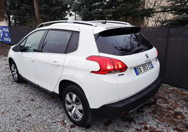 PEUGEOT 2008 BlueHDi 100 STOP & START Allure