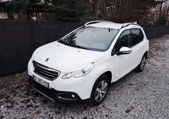 PEUGEOT 2008 BlueHDi 100 STOP & START Allure