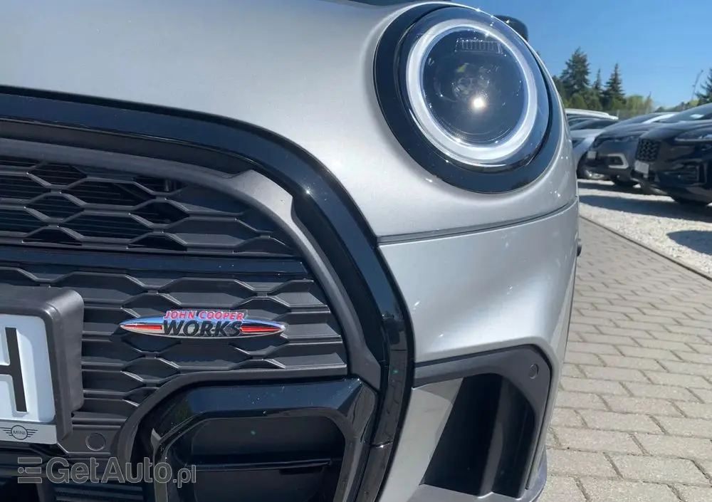 MINI Cooper John Works Trim