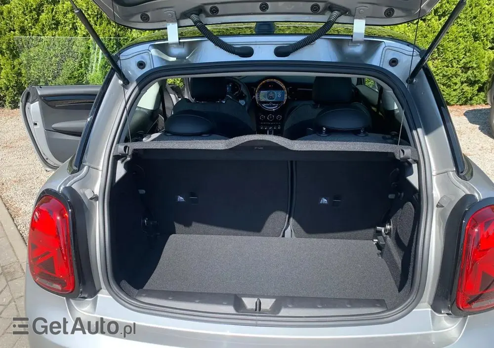 MINI Cooper John Works Trim