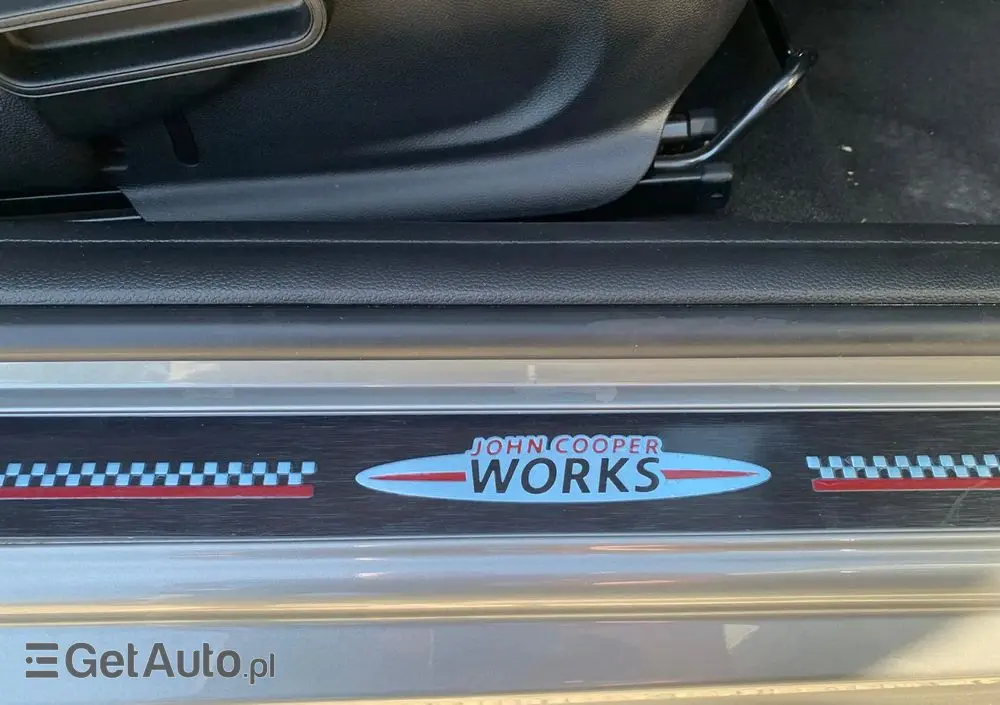 MINI Cooper John Works Trim