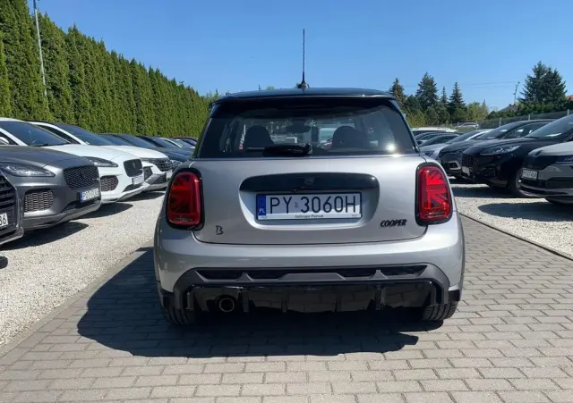 MINI Cooper John Works Trim