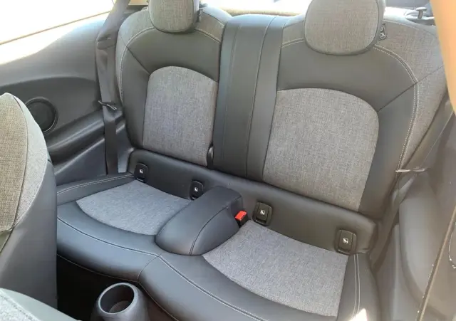 MINI Cooper John Works Trim