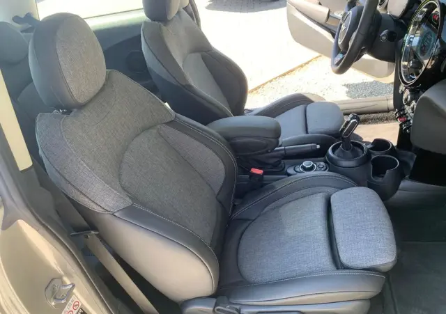 MINI Cooper John Works Trim