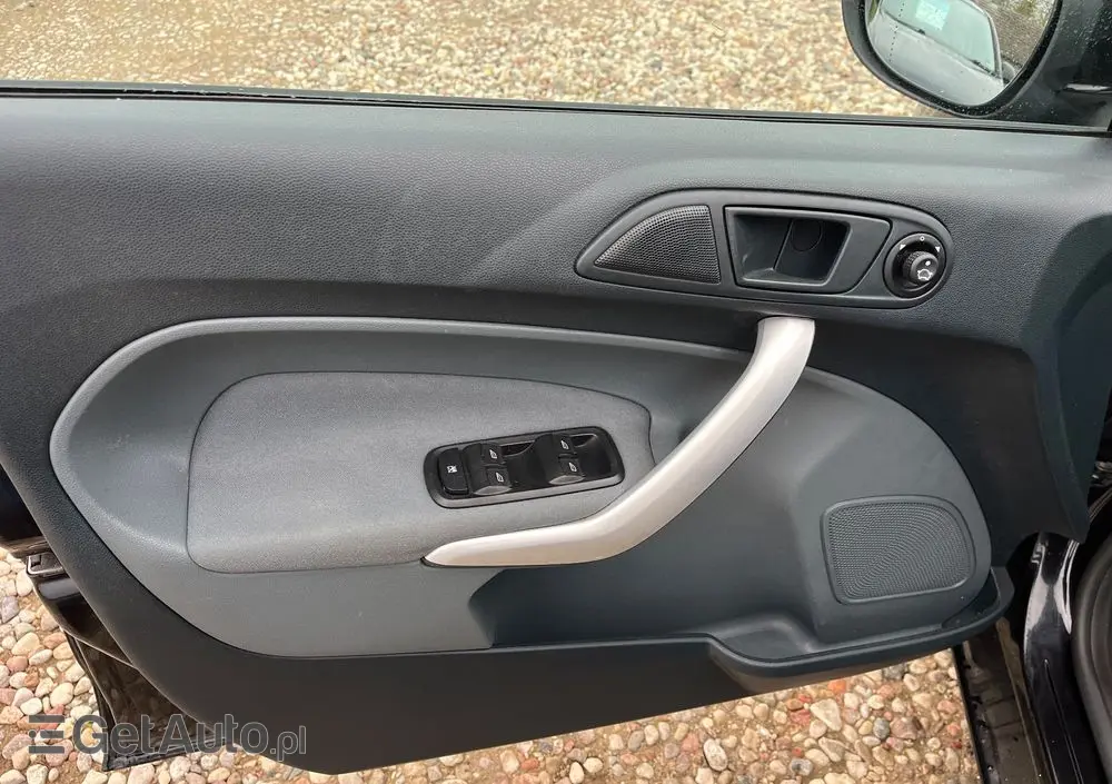 FORD Fiesta 1.25 Titanium