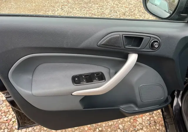 FORD Fiesta 1.25 Titanium