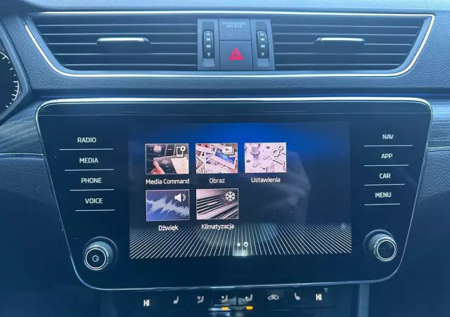 SKODA Superb 2.0 TSI Style DSG