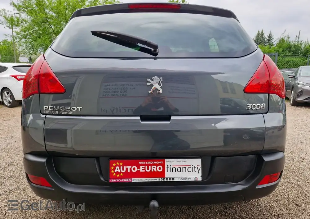 PEUGEOT 3008 