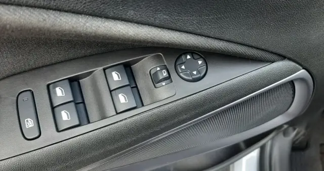 OPEL Crossland 1.2 Elegance Paket