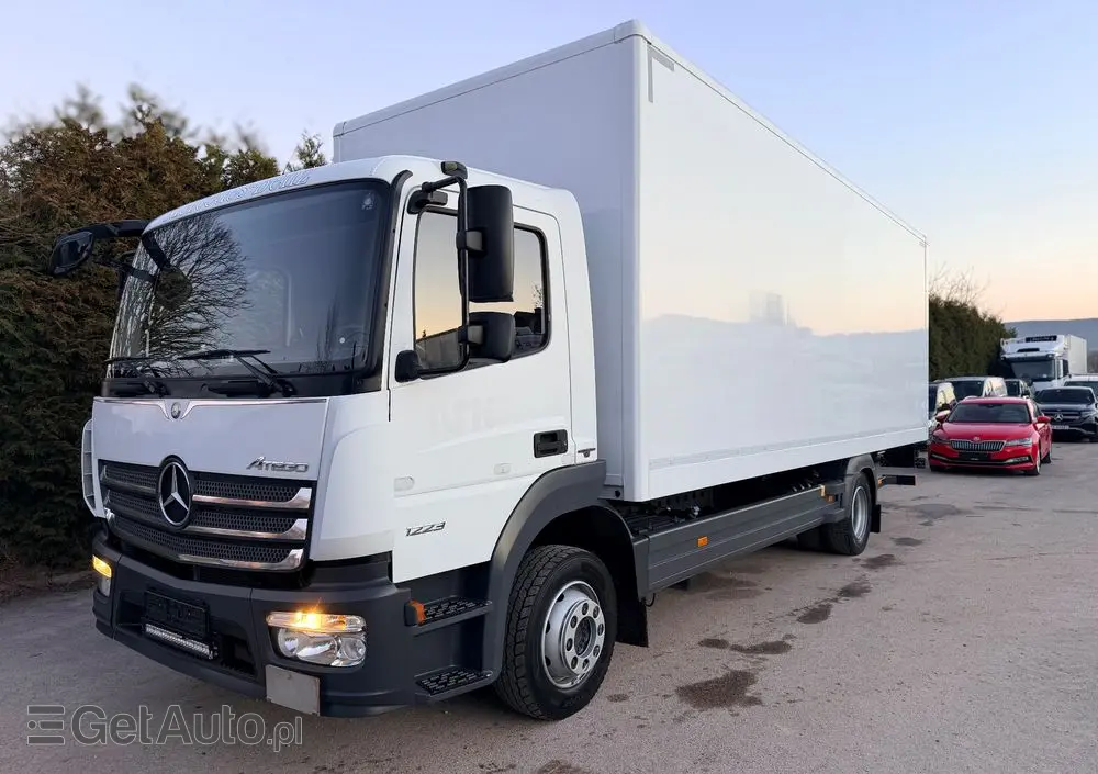 MERCEDES-BENZ ATEGO  /EURO 6 /3 MIEJSCA/KONTENER+WINDA/IZOTERMA/ASO/NISKI PRZEBIEG 62.000km!! 