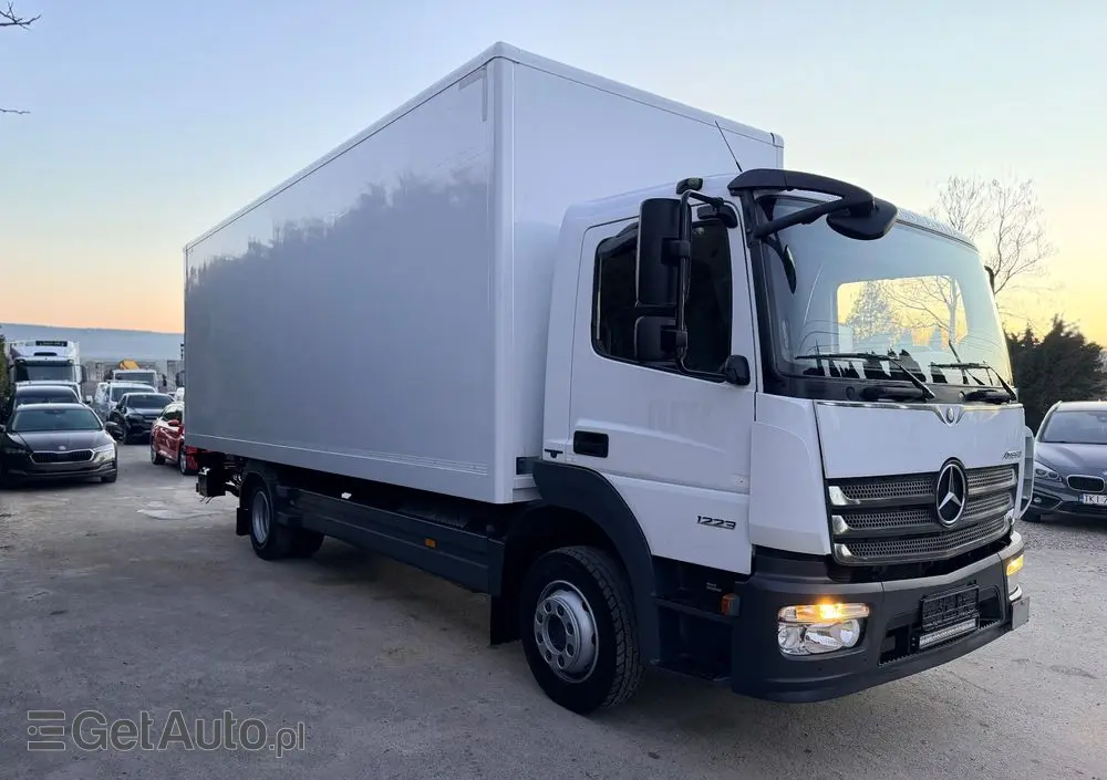 MERCEDES-BENZ ATEGO  /EURO 6 /3 MIEJSCA/KONTENER+WINDA/IZOTERMA/ASO/NISKI PRZEBIEG 62.000km!! 