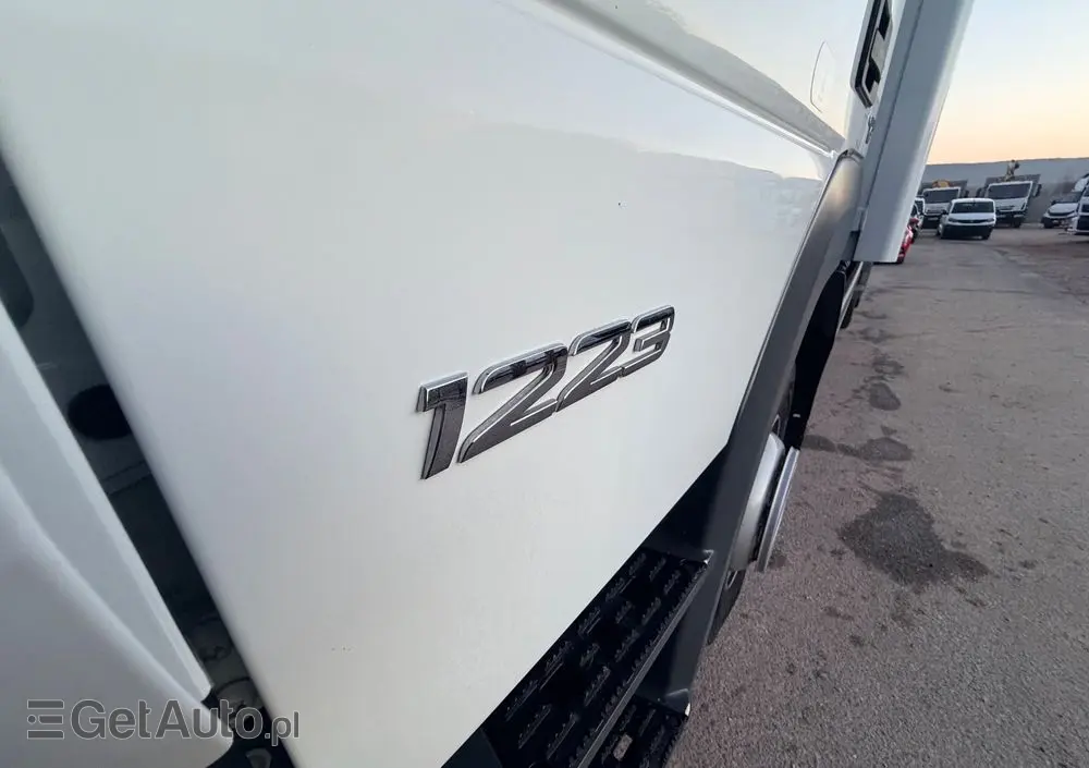 MERCEDES-BENZ ATEGO  /EURO 6 /3 MIEJSCA/KONTENER+WINDA/IZOTERMA/ASO/NISKI PRZEBIEG 62.000km!! 