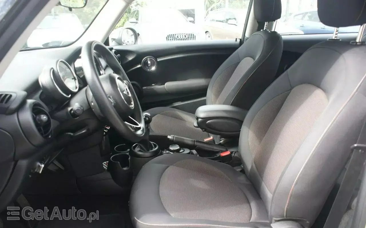 MINI Cooper Standard