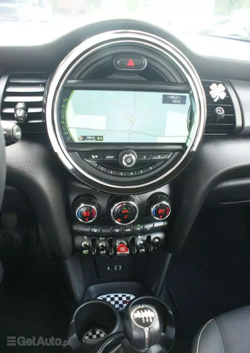 MINI Cooper Standard