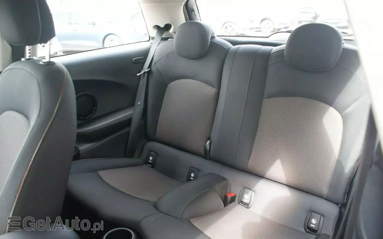 MINI Cooper Standard