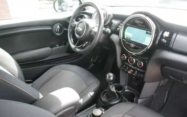 MINI Cooper Standard