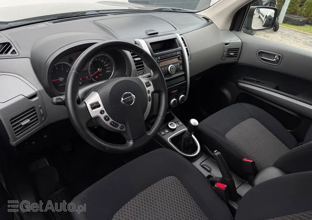 NISSAN X-Trail 2.0 4x4 XE