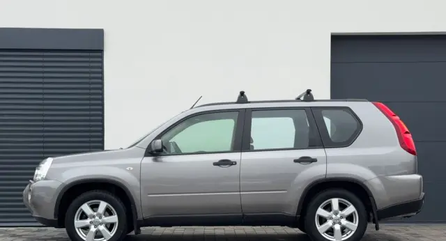 NISSAN X-Trail 2.0 4x4 XE