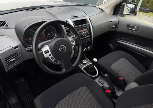 NISSAN X-Trail 2.0 4x4 XE