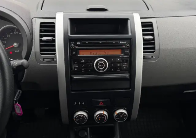 NISSAN X-Trail 2.0 4x4 XE