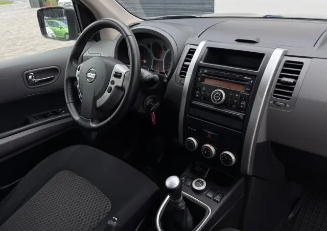 NISSAN X-Trail 2.0 4x4 XE
