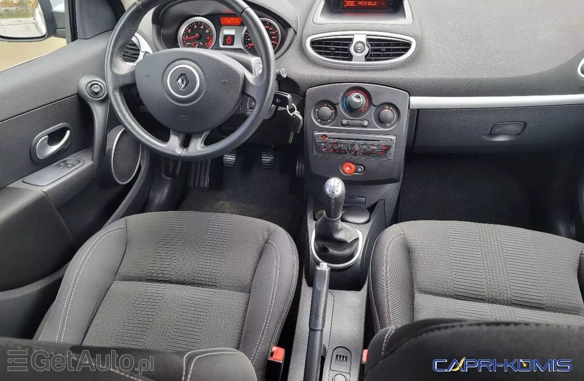 RENAULT Clio 