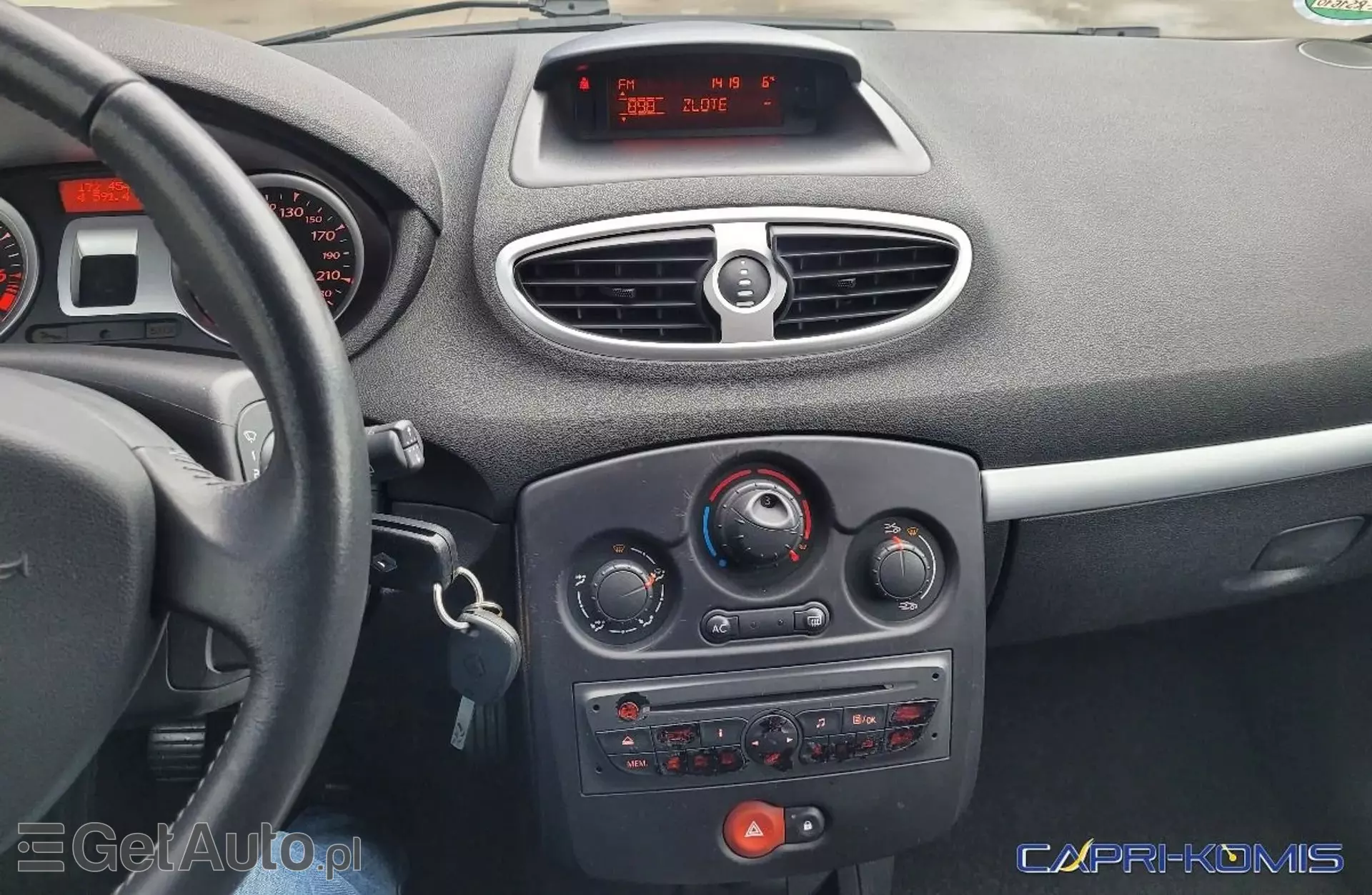RENAULT Clio 