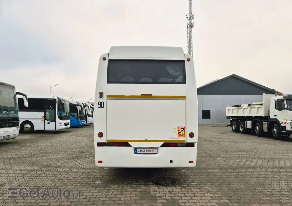 BOVA FUTURA FLD13 / SPROWADZONA / 241 000 KM / EURO 5 