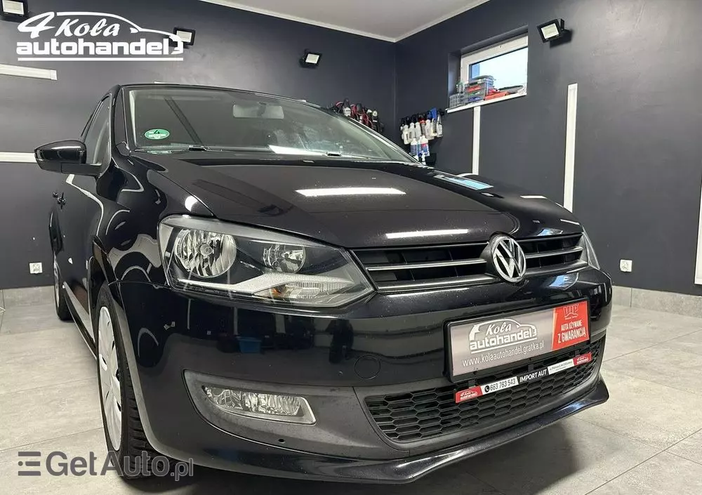 VOLKSWAGEN Polo 