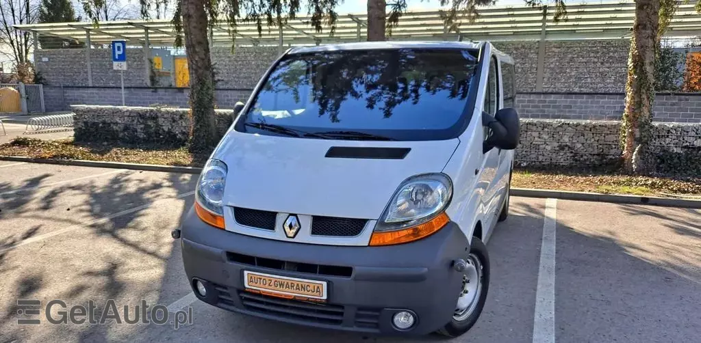 RENAULT Trafic 