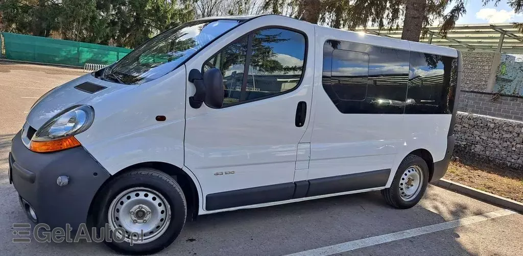 RENAULT Trafic 
