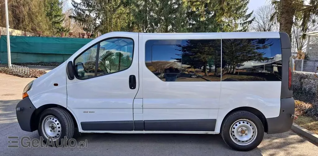 RENAULT Trafic 