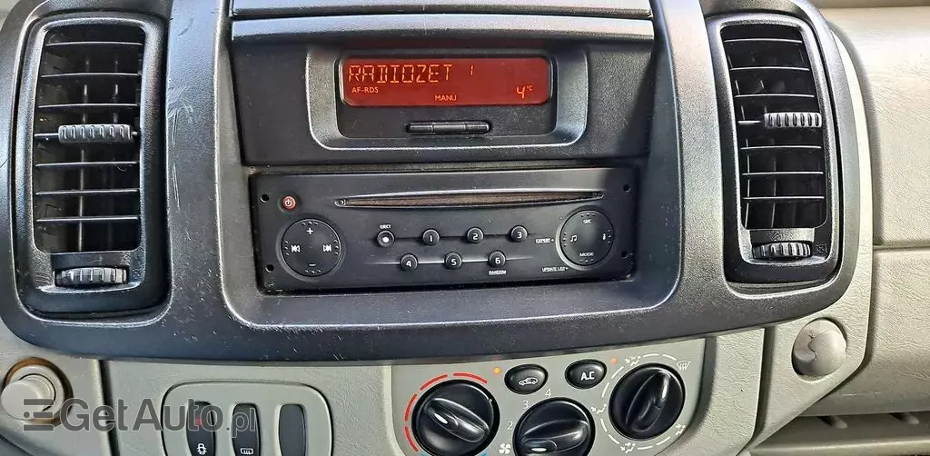 RENAULT Trafic 