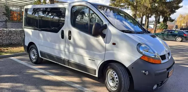 RENAULT Trafic 