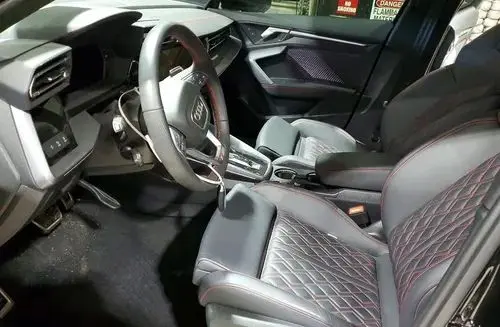 AUDI S3 