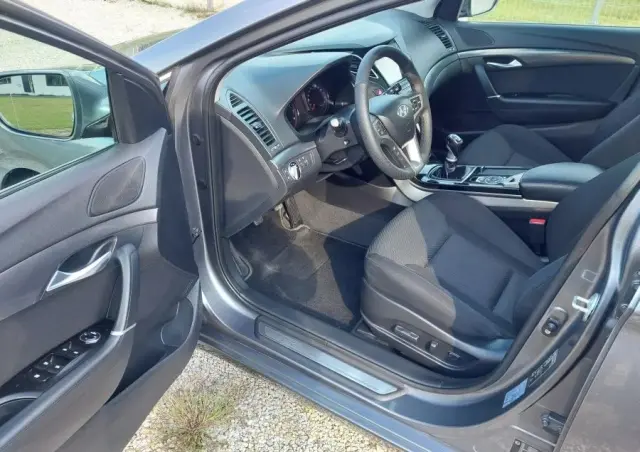 HYUNDAI I40 I40cw 2.0 Premium