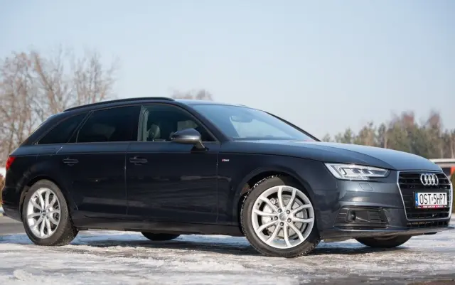AUDI A4 Avant 2.0 TDI ultra S tronic sport