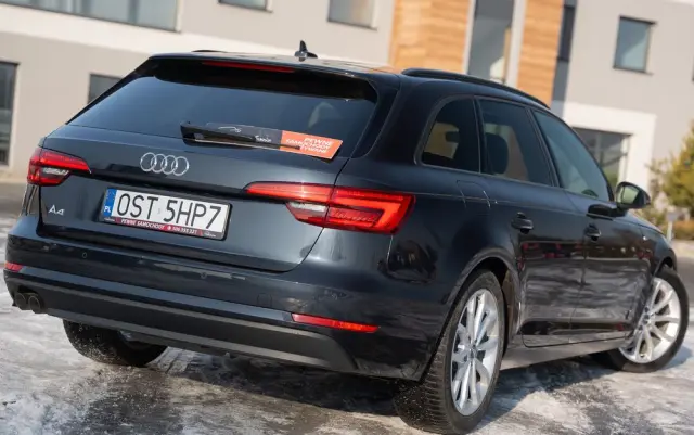 AUDI A4 Avant 2.0 TDI ultra S tronic sport
