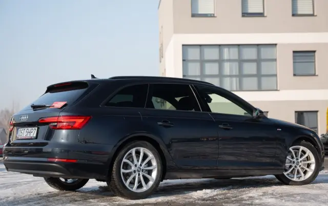 AUDI A4 Avant 2.0 TDI ultra S tronic sport