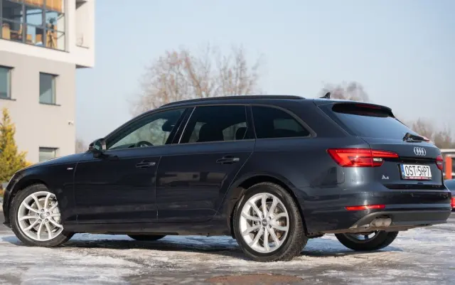 AUDI A4 Avant 2.0 TDI ultra S tronic sport