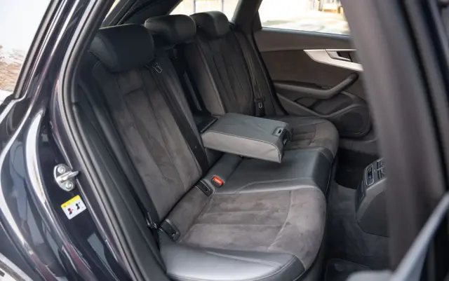 AUDI A4 Avant 2.0 TDI ultra S tronic sport
