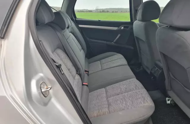 PEUGEOT 407 1.8 i 16V (116 KM)