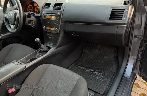 TOYOTA Avensis 