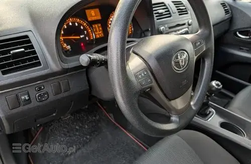 TOYOTA Avensis 