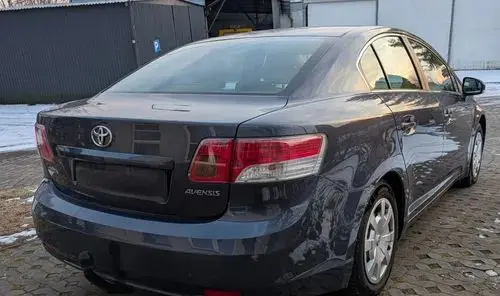 TOYOTA Avensis 