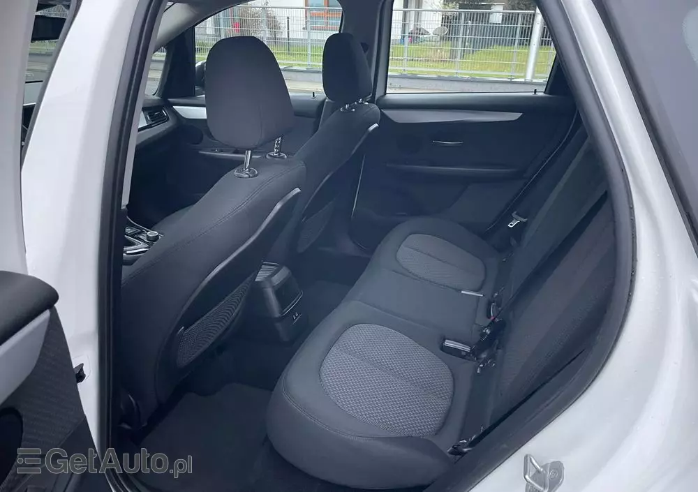 BMW Seria 2 216d